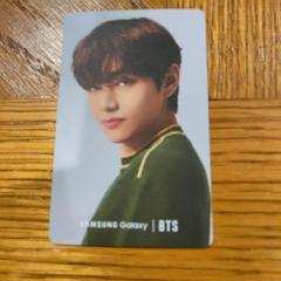 EXCLUSIVE BTS Photocards set - Picture 9 of 11